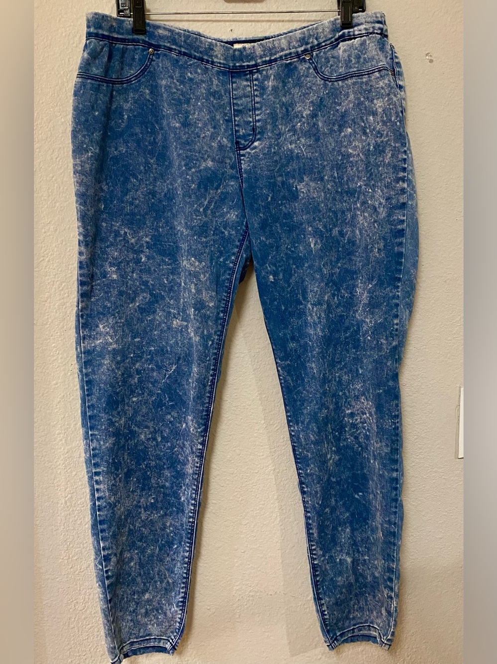 lei Women's Acid-Wash Denim Jeggings - Size XL -